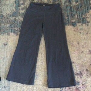 Athleta navy blue Wide-Leg chit chat leggings capris